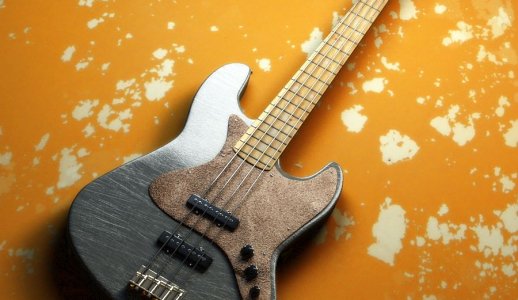 Suede Bass by Marc